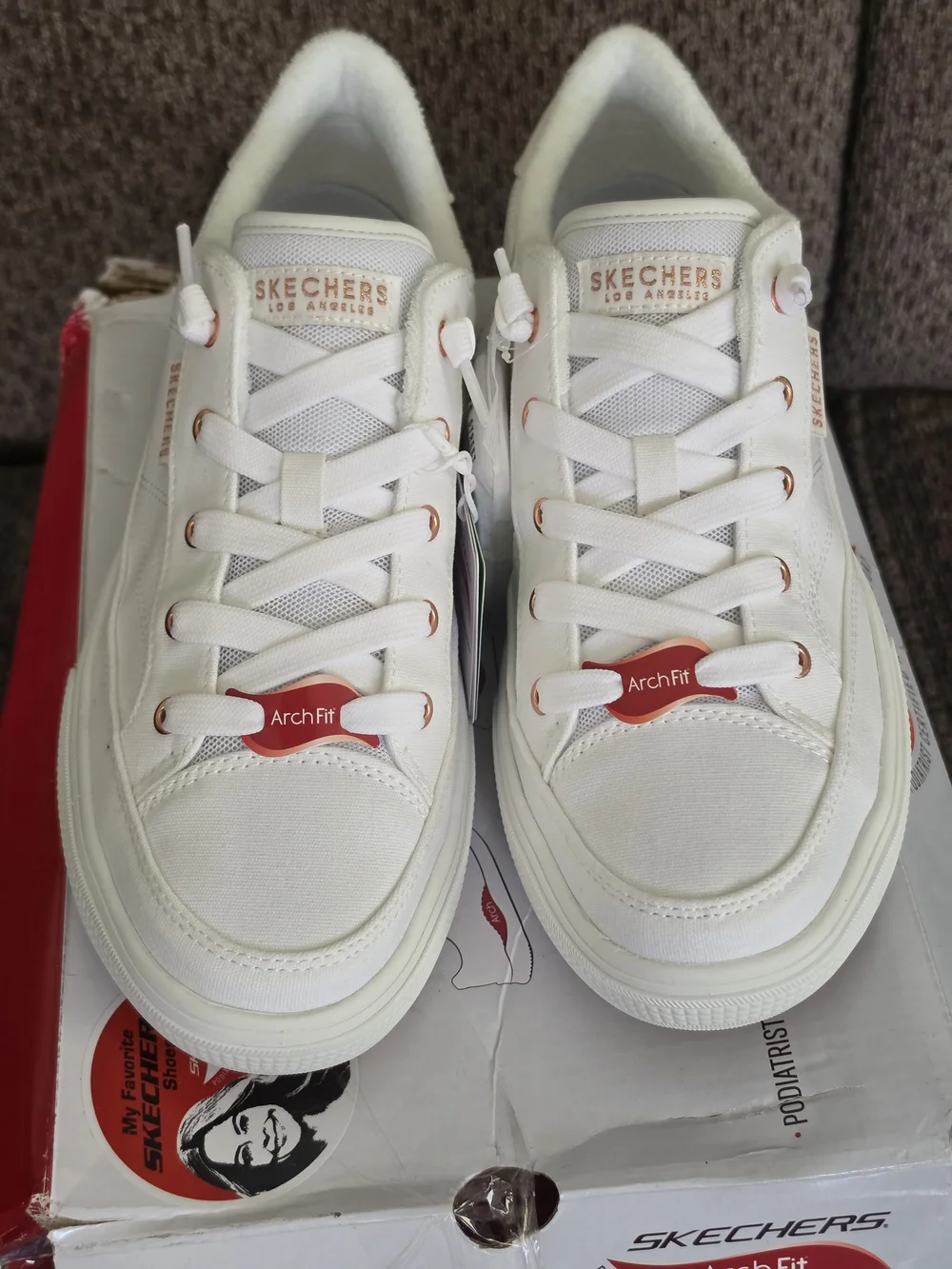 Skechers Street Arch Fit Arcade Meet Ya There White Sneakers Size 9.5